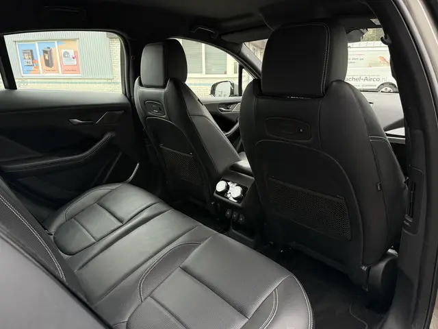 Jaguar I-PACE Aut. EV400 4WD HSE 90kWh 2018 Elektrisch 13