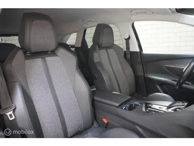 Peugeot 3008 1.2 PureTech Allure 2019 Benzine 27