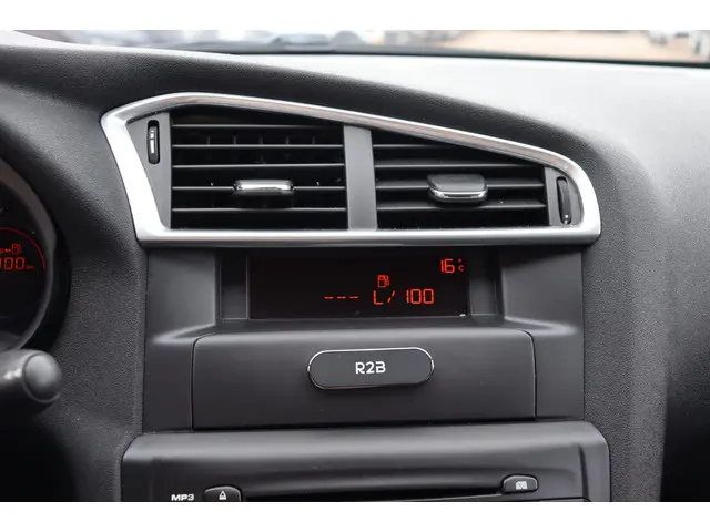 Citroën C4 1.4 VTi Tendance 2012 Benzine 17