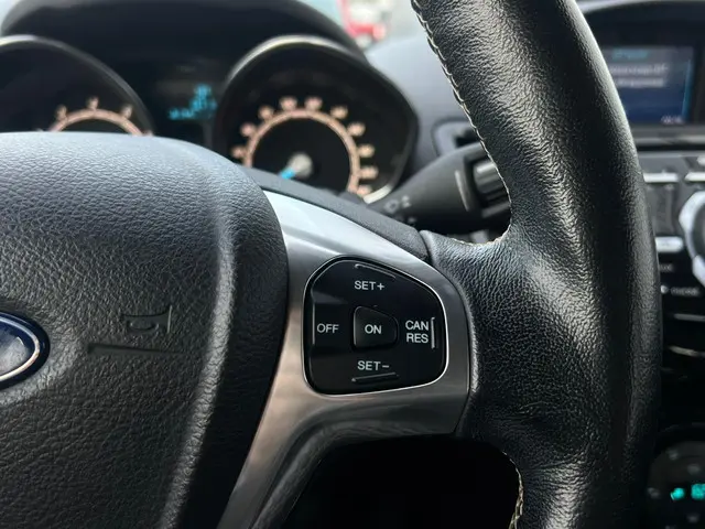 Ford Fiesta 1.0 EcoBoost Titanium 2016 Benzine 17