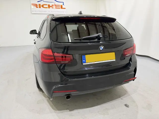 BMW 3 Serie Touring 318i M Sport Aut8 2019 Benzine 5
