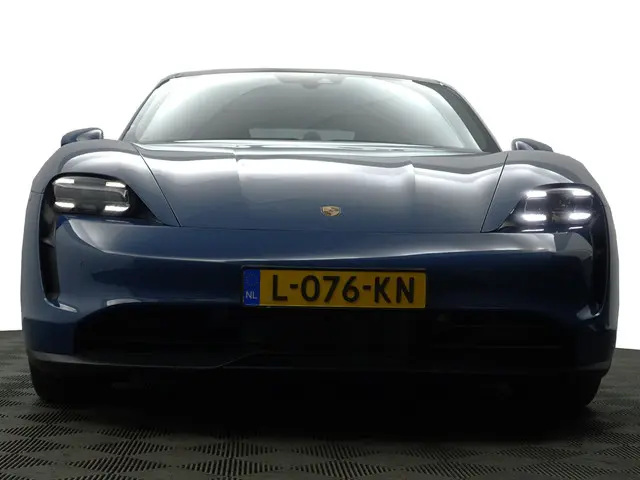 Porsche Taycan Performance 84 kWh- 2021 Elektrisch 24