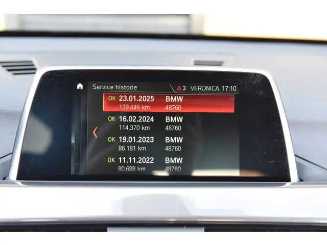 BMW X1 xDrive20i Executive 2017 Benzine 19