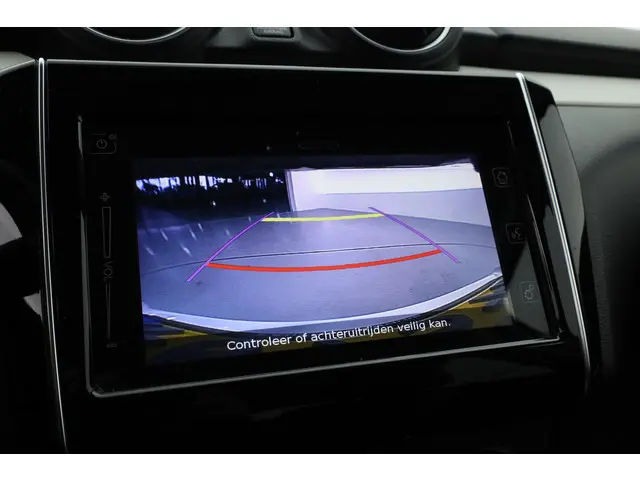 Suzuki Swift 1.2 Stijl Smart Hybrid 2020 Benzine 18