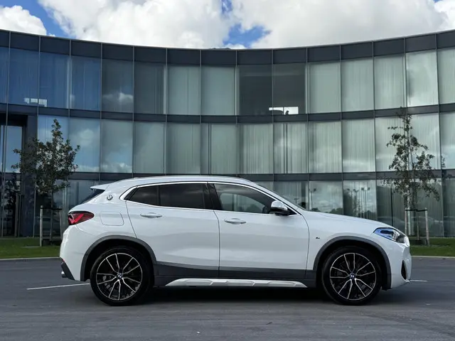BMW X2 sDrive20i High Executive 2023 Benzine 6