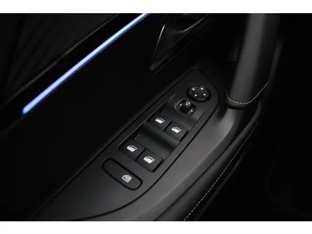 Peugeot e-2008 EV GT 54 kWh 2024 Elektrisch 20
