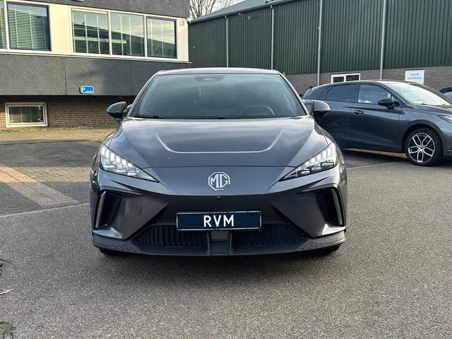 MG MG4 Electric Luxury 64 kWh 2024 Elektrisch 2