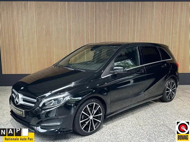 Mercedes-Benz B-Klasse 180 AMG-Pakket 2017 Benzine