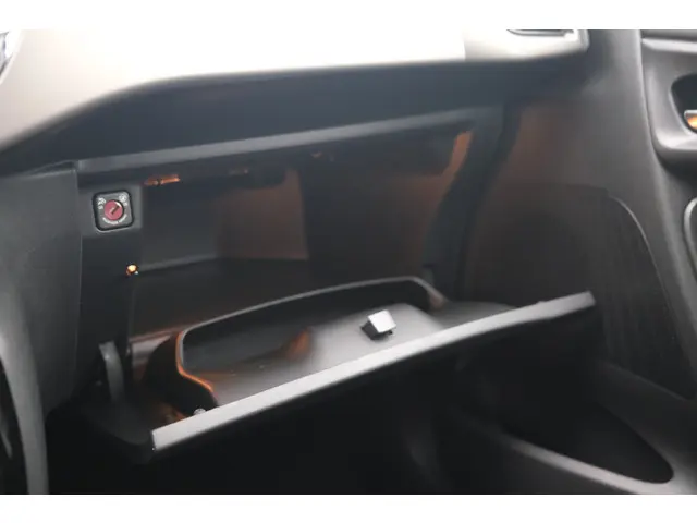 Citroën C3 PT 82 Selection 2016 Benzine 34