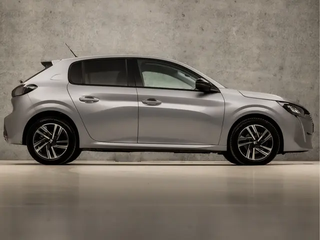 Peugeot 208 1.2 PureTech Allure Deluxe 2022 Benzine 4
