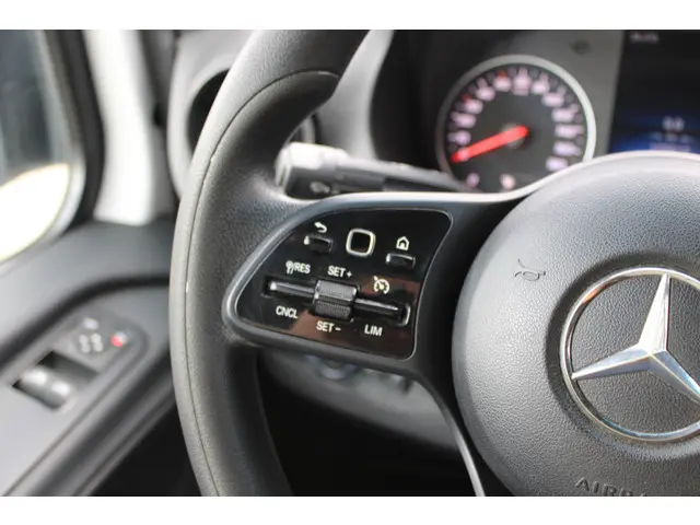 Mercedes-Benz Sprinter 311 2.2 CDI L3H2 2020 Diesel 12