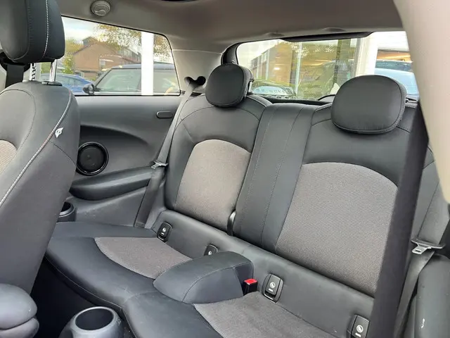 MINI Cooper Mini 1.5 Business 2015 Benzine 9