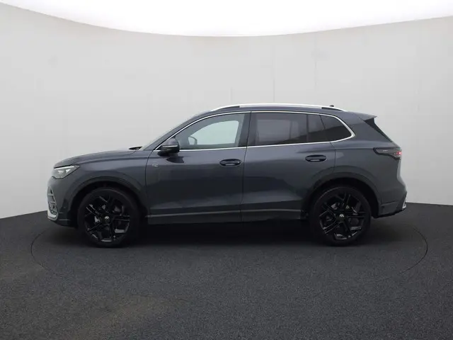 Volkswagen Tiguan 1.5eTSI/150PK R-Line DSG 2024 Benzine 33