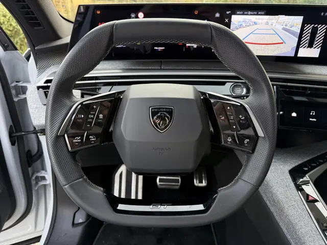 Peugeot 5008 1.2 Hybrid 145 GT 2025 Hybride Benzine 7