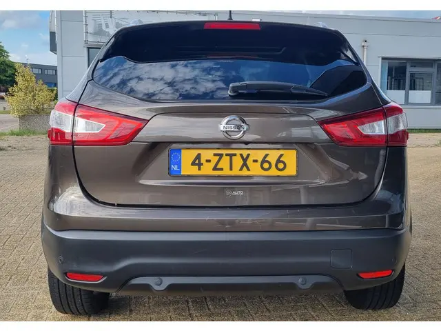 Nissan QASHQAI 1.2 Connect Edition 2015 Benzine 8