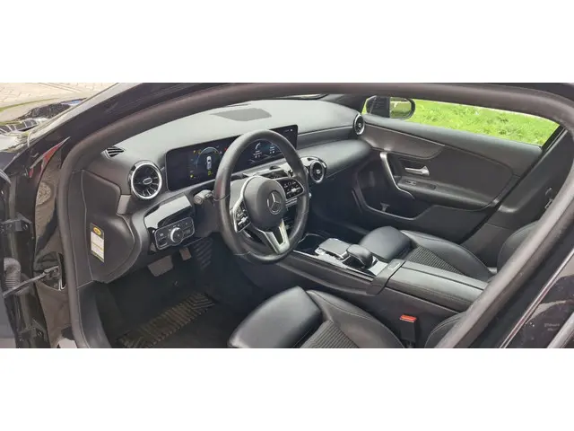 Mercedes-Benz A-Klasse 180 Advantage 2019 Benzine 8