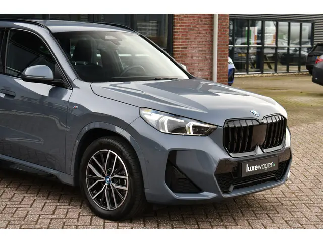 BMW X1 xDrive25e M-Sport 2024 Hybride Benzine 53