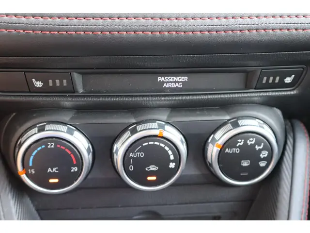 Mazda 2 1.5 Skyactiv-G GT-M 2015 Benzine 7