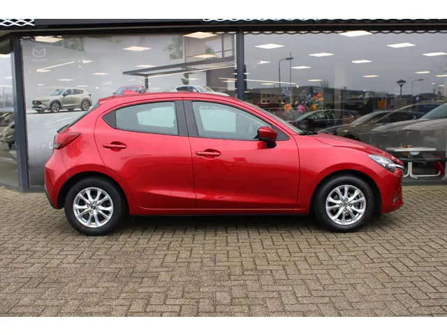 Mazda 2 1.5 Skyactiv-G Dynamic 2017 Benzine 6