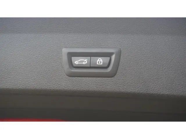 BMW X1 sDrive18i 140pk High Executive 2019 Benzine 25