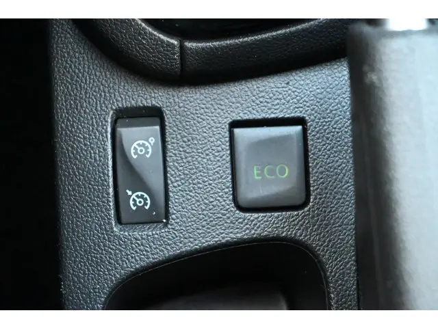 Renault Clio Estate TCe 90 Limited 2020 Benzine 24