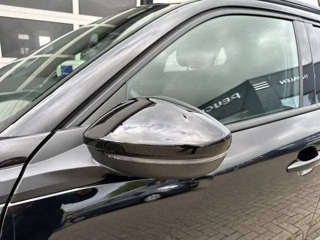 Peugeot 2008 1.2 Turbo 100 PK Allure 2024 Benzine 42