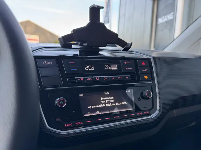 Volkswagen up! 1.0 BMT 60pk move up! 2021 Benzine 10