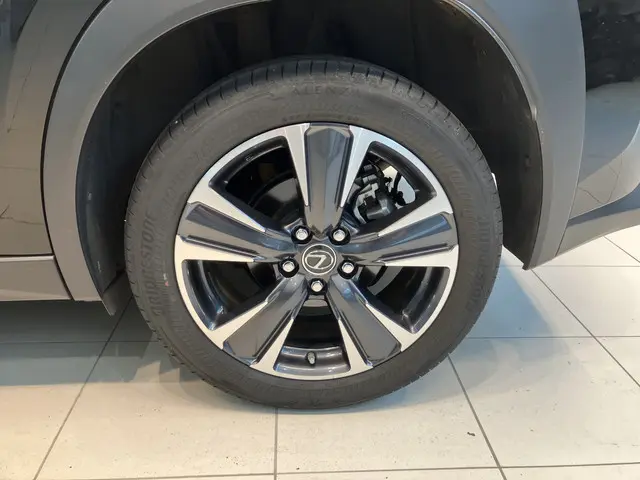 Lexus UX 3
