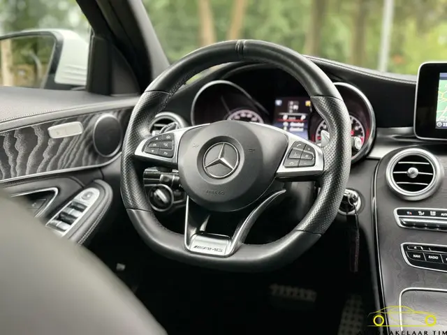 Mercedes-Benz C-Klasse Estate AMG 63 2016 Benzine 13