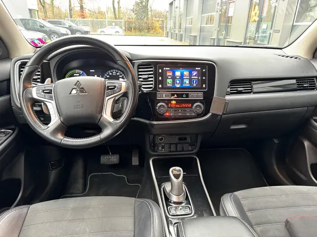 Mitsubishi Outlander 2.4 PHEV Pure 2019 Hybride Benzine 7