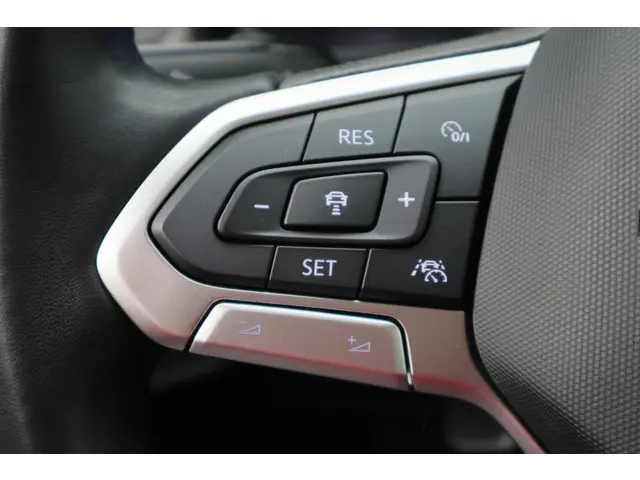 Volkswagen Polo 1.0 TSI Life 2023 Benzine 32