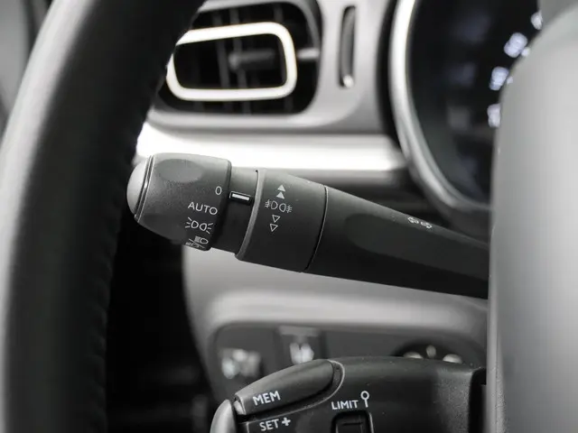 Citroën C3 1.2 PureTech Shine 2018 Benzine 18