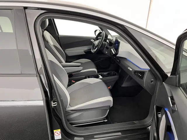 Volkswagen ID.3 First Plus 58 kWh [ 3-Fase ] 2020 Elektrisch 11