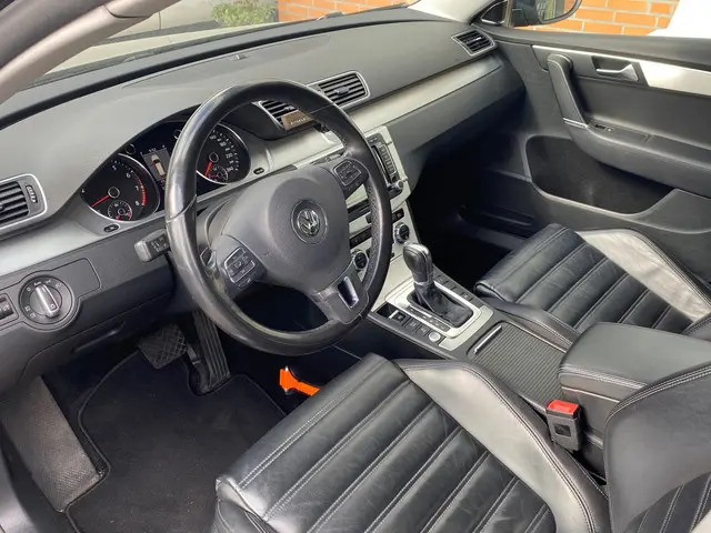 Volkswagen Passat Variant 2.0 TSI Highline 2012 Benzine 14