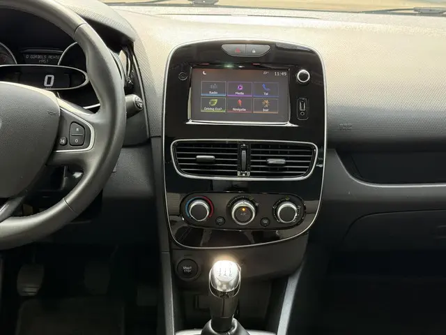 Renault Clio 0.9 TCe Limited 2018 Benzine 10