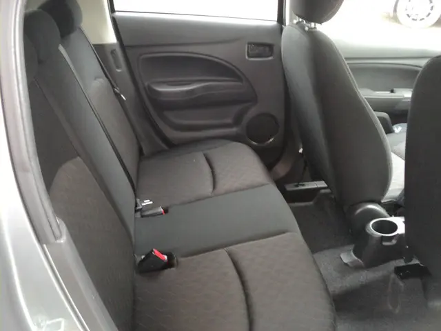 Mitsubishi Space Star 1.2 Intense 2022 Benzine 18