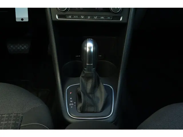 Volkswagen Polo 1.2 TSI Comfortline 2015 Benzine 32