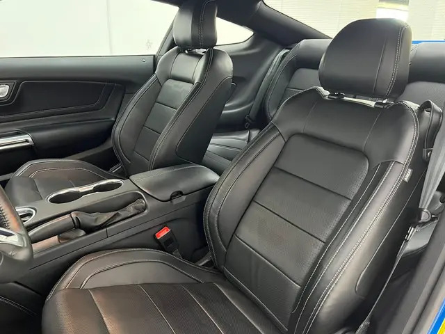 Ford Mustang 5.0 V8 GT Fastback Performance 2022 Benzine 7
