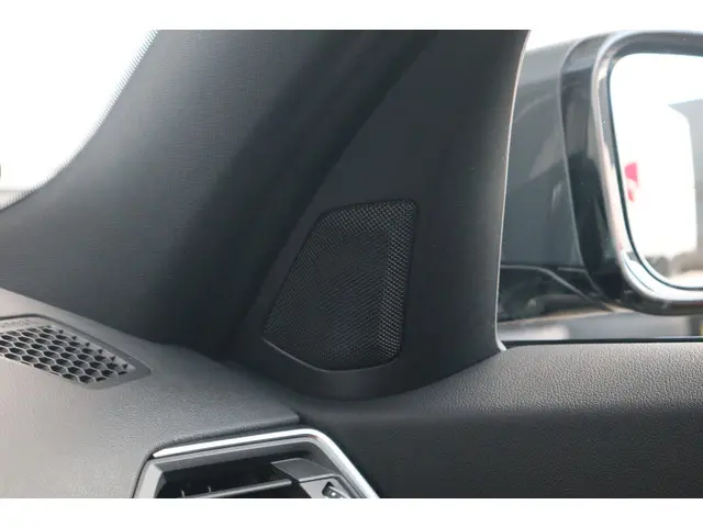 BMW 3 Serie 320e M-Sport 2022 Hybride Benzine 33