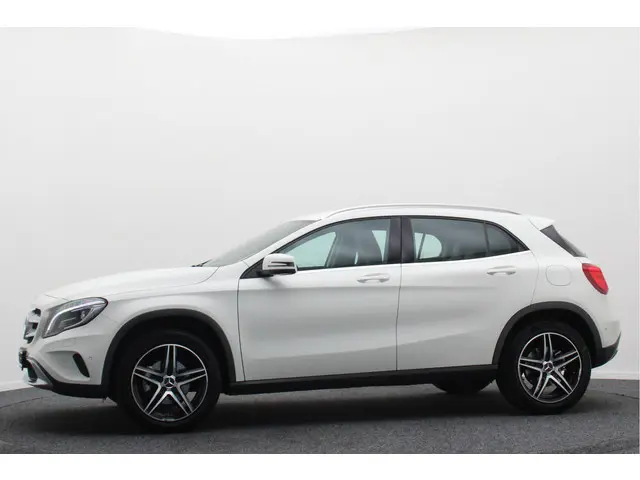 Mercedes-Benz GLA 180 Ambition Automaat 2015 Benzine 8