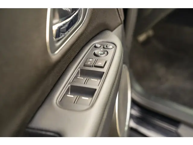 Honda HR-V 1.5i VTEC EXECUTIVE 2018 Benzine 49