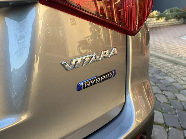 Suzuki Vitara 1.5 Hybrid Select 2023 Hybride Benzine 38