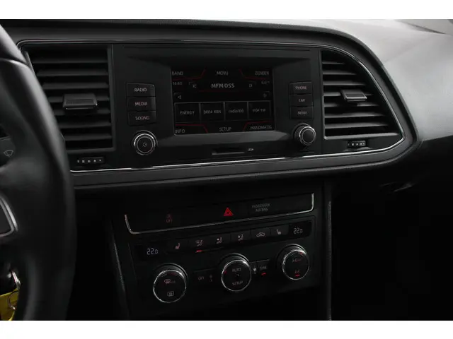 SEAT Leon ST 1.5 TSI 150pk DSG Style 2020 Benzine 18