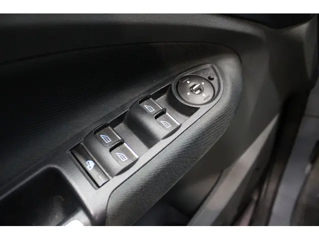 Ford Grand C-Max 1.6 Trend 2012 Benzine 19