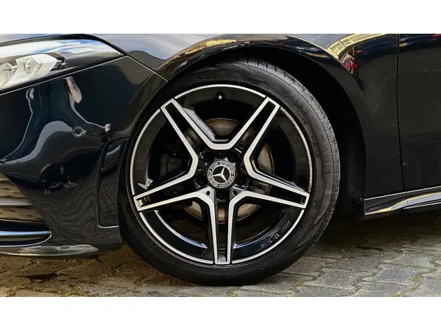 Mercedes-Benz A-Klasse 200 Bns Sol. AMG 2018 Benzine 4
