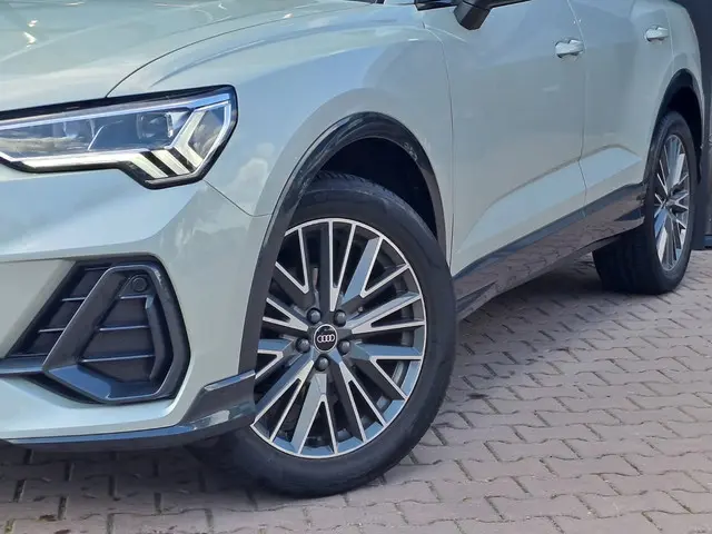 Audi Q3 Sportback 35 TFSI S Edition 2021 Hybride Benzine 8