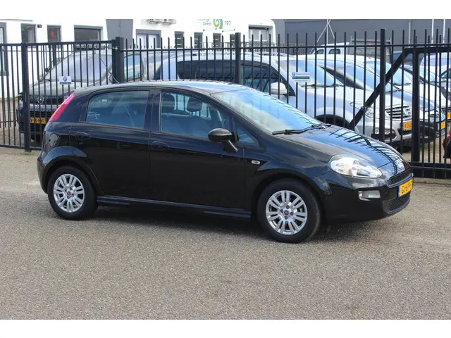 Fiat Punto Evo 1.3 M-Jet Lounge 2015 Diesel 6