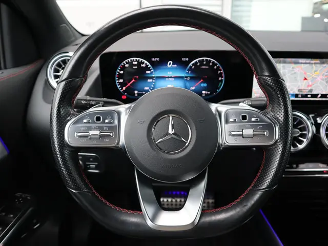 Mercedes-Benz GLA 250 e AMG Line 2022 Hybride Benzine 15