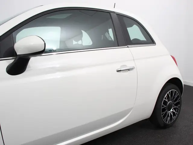 Fiat 500 1.0 Hybrid Dolcevita Finale 2024 Benzine 32