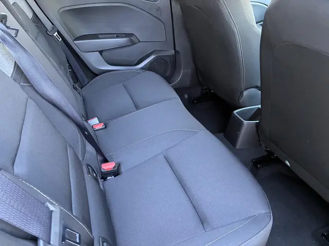 Mitsubishi Colt 1.6 HEV Intense 2026 Hybride Benzine 17